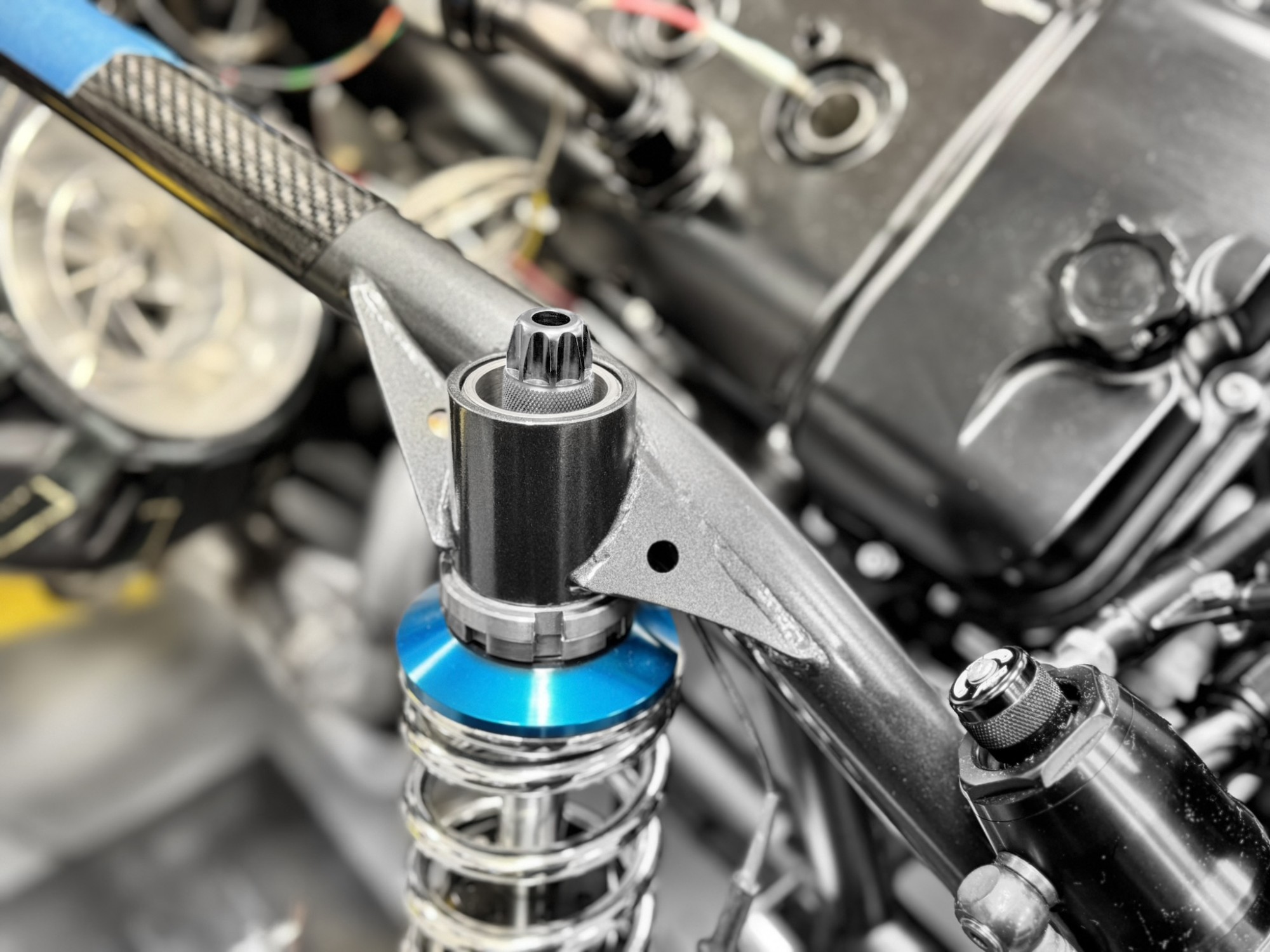Extended Drag Strut Adjustment Knobs